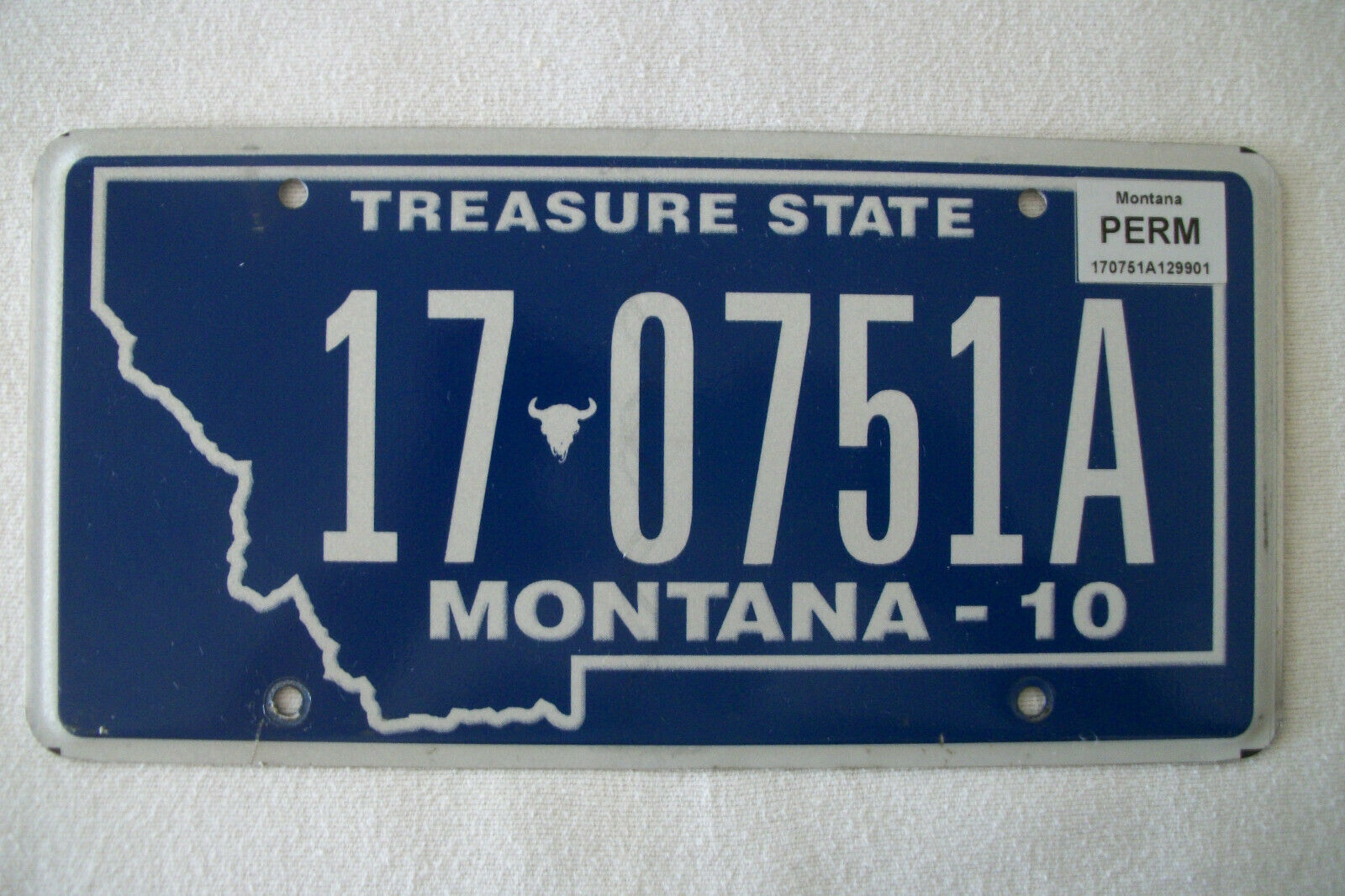 Montana License Plate Flate Expired 3 Year Or More Treasure State # 17 0751a